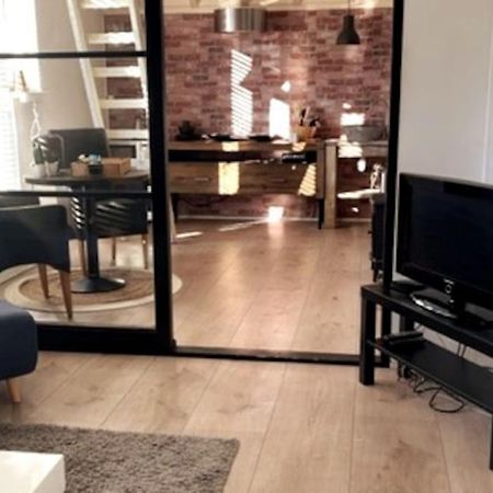 Gezellige knusse studio met bubbelbad Huizen Esterno foto